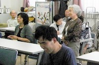 ���ȏЉ�𒮂�