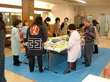 �u�݂�Ȃňꏏ�Ɂv�𐧍쒆�̎ʐ^