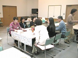 �O���[�v�ʃf�B�X�J�b�V�������i�̎ʐ^�i���̂P�j