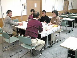 �O���[�v�ʃf�B�X�J�b�V�������i�̎ʐ^�i���̂T�j