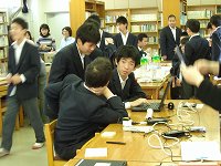 �v����������