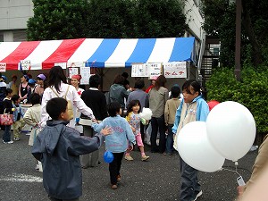 ���O�Ŋ������̃O���[�v�̎ʐ^�i�U�j